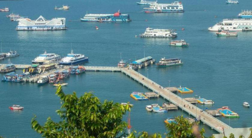 Oyo 1066 Encore Sea Side Pattaya Esterno foto